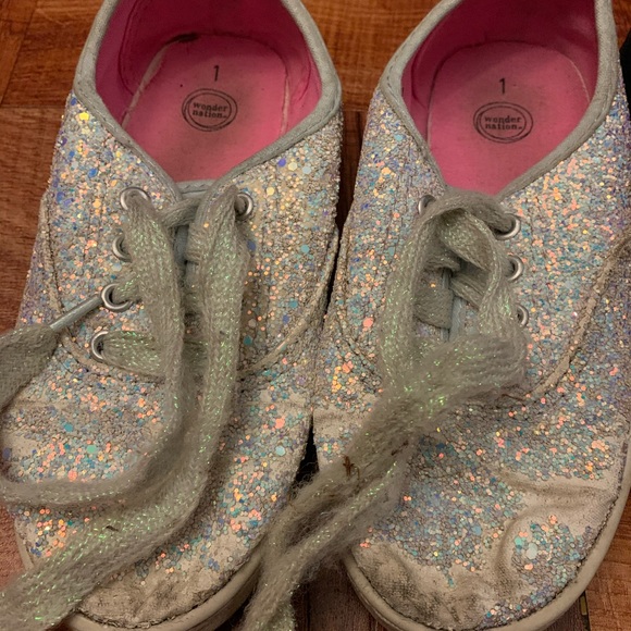 Size one shoe bundle for girls - Picture 2 of 7